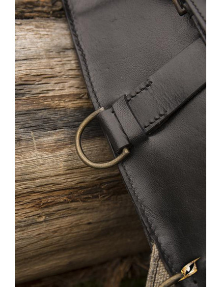 Mochila de aventureiro medieval na...