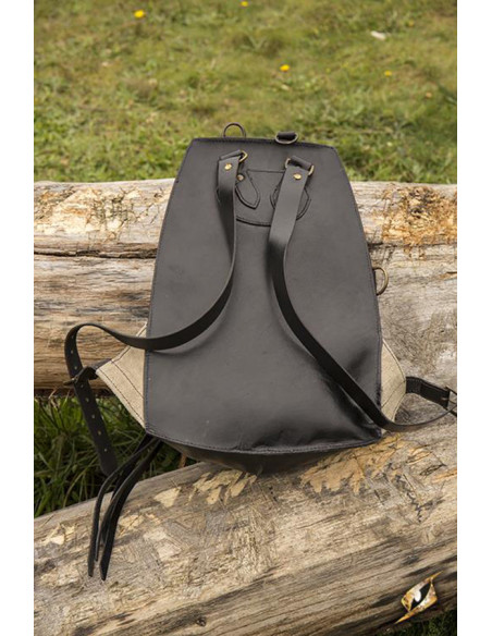 Mochila de aventureiro medieval na...