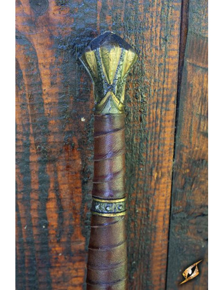 Espada de duas mãos com entalhes de...