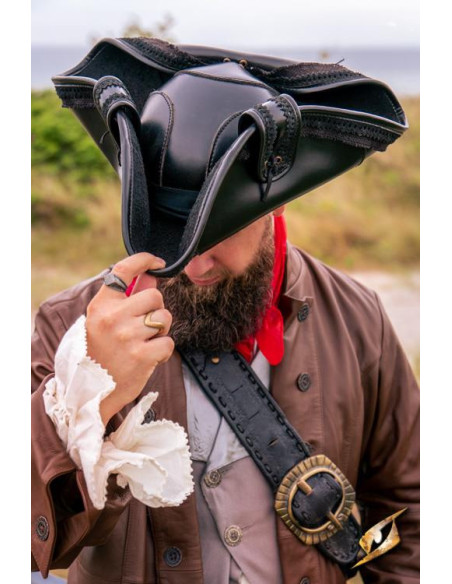 Chapéu de pirata preto em pele sintética