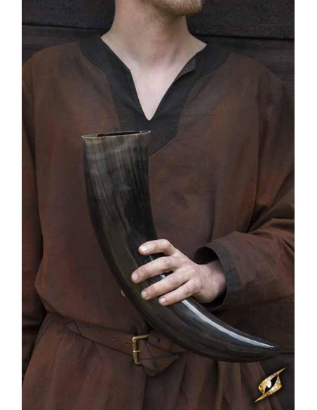 Trompa escura Jötunheim com suporte...