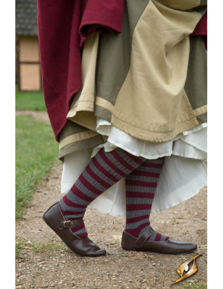 Sapatos medievais Astrid castanhos...