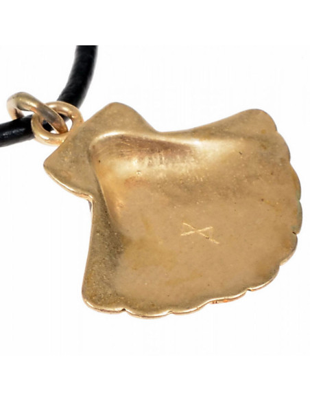 Pingente de concha de vieira medieval...