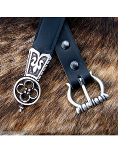 Cinto longo medieval de flores com fivela dupla, séculos 13 a 15