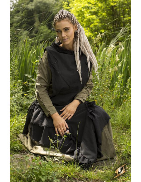 Sobretudo medieval Raven em nebro