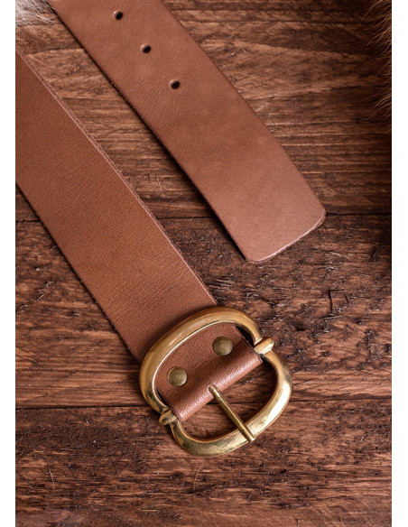 Cinto medieval de 135 cm. com fivela...