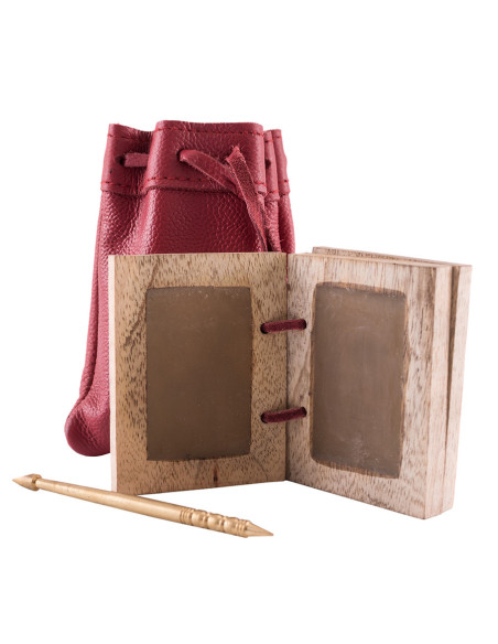 Livro de cera com lápis de latão e...