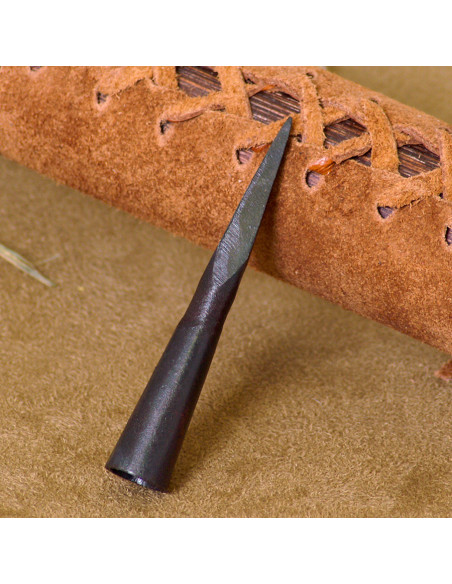 Ponta de flecha histórica quadrada...