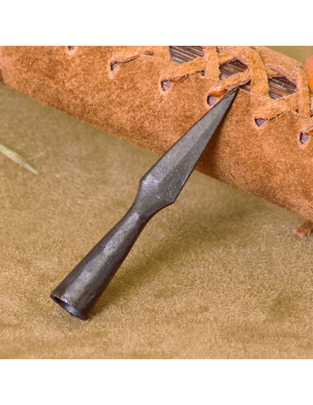 Ponta de flecha histórica plana...