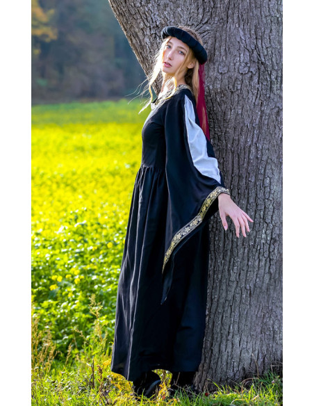 Vestido de nobreza, preto e branco