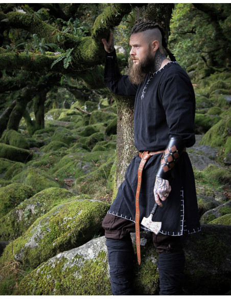 Túnica Viking com bordado Erwin, preta