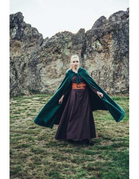 Capa medieval de lã com bordados à...