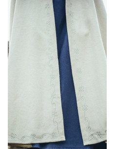 Capa medieval de lã branca natural com bordados à mão,... 2