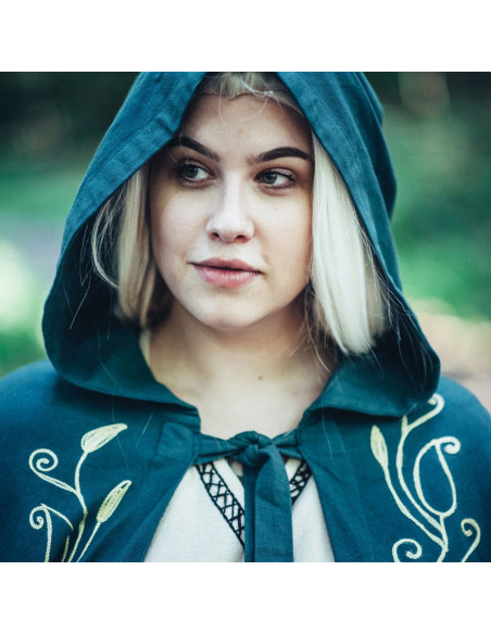 Capa medieval com bordado modelo...
