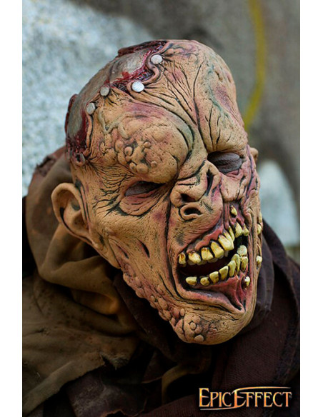 Máscara de monstro mutante em pele clara