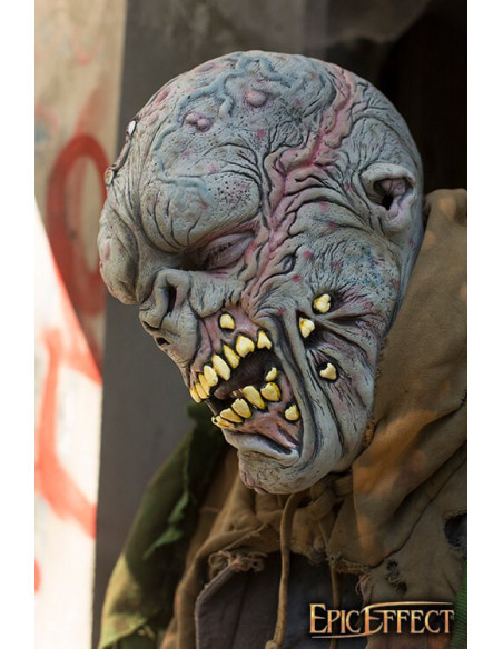 Máscara de monstro mutante em pele...