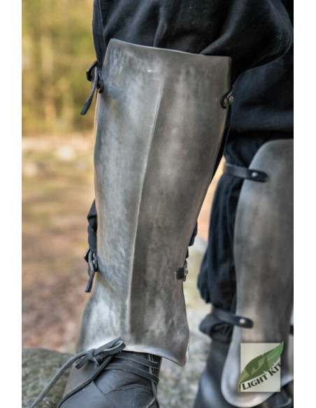 Grevas de mercenário de aço polido