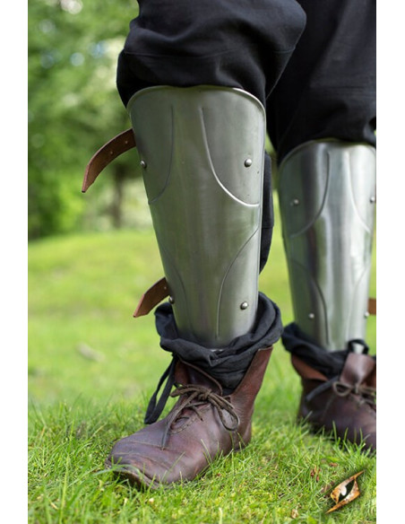 Grevas medievais do Rei em aço polido