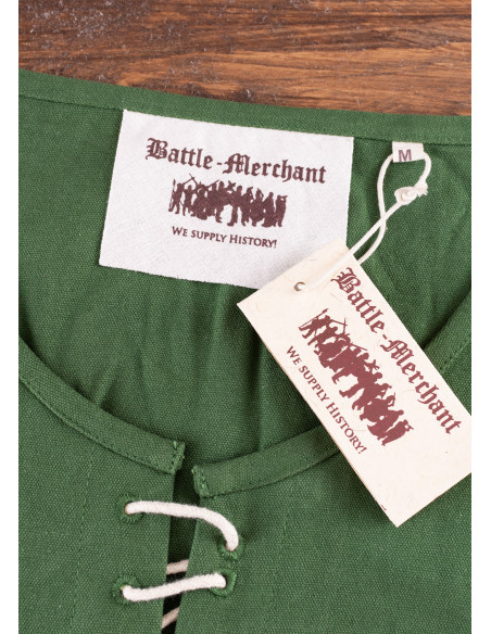 Ava vestido medieval com mangas curtas