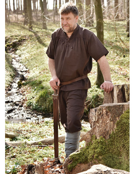 Camisa de verão medieval com mangas...