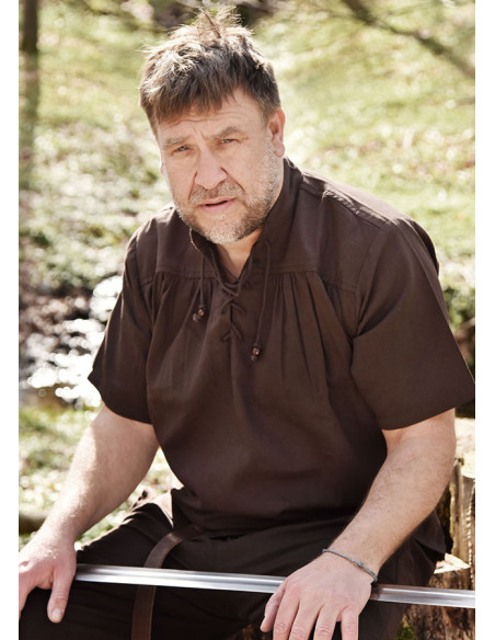 Camisa de verão medieval com mangas...