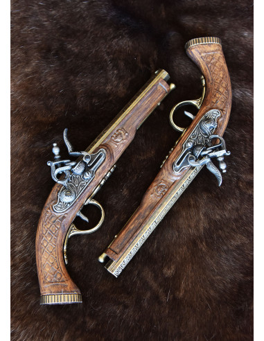 Conjunto de 2 pistolas de duelo francesas octogonais em latão, séc.