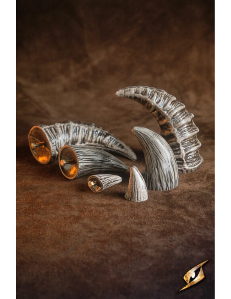 Conjunto de 6 chifres demoníacos...