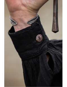 Camisa medieval preta com laços 2