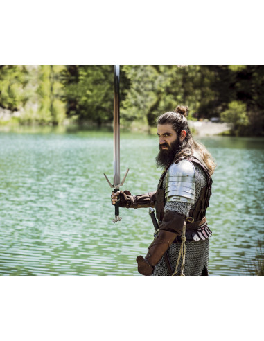 A espada de prata forjada à mão de Geralt, The Witcher III Wildhunt