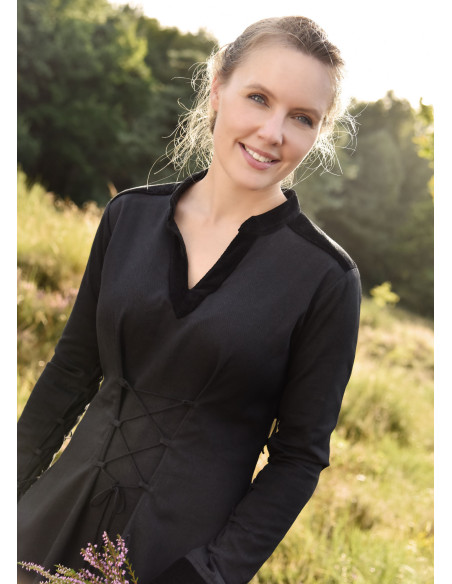 Cortesão Meira vestido medieval com...