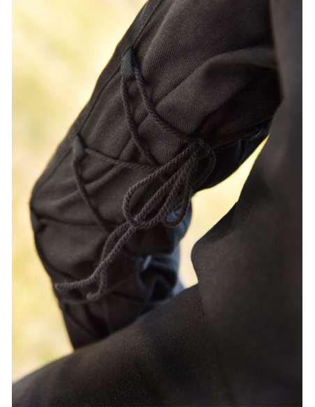 Cortesão Meira vestido medieval com...