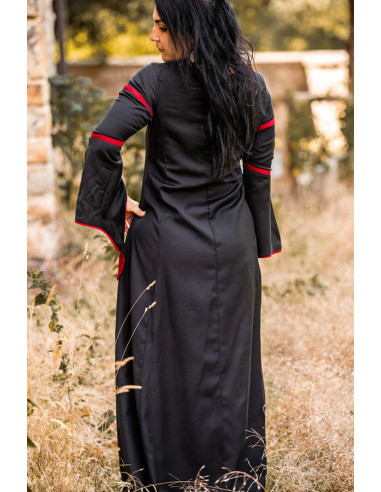 vestido medieval mulher preto-vermelho