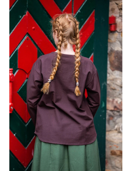 Blusa medieval modelo Tilda, cor marrom