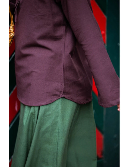Blusa medieval modelo Tilda, cor marrom