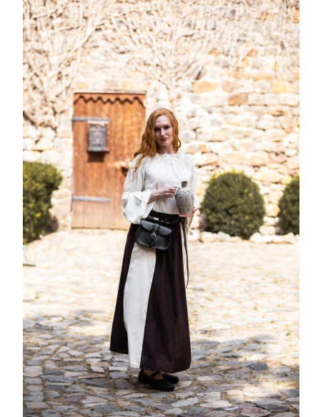 Blusa clássica medieval modelo Emma,...