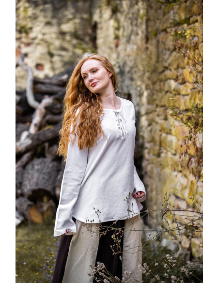 Blusa medieval modelo Tilda, cor branca