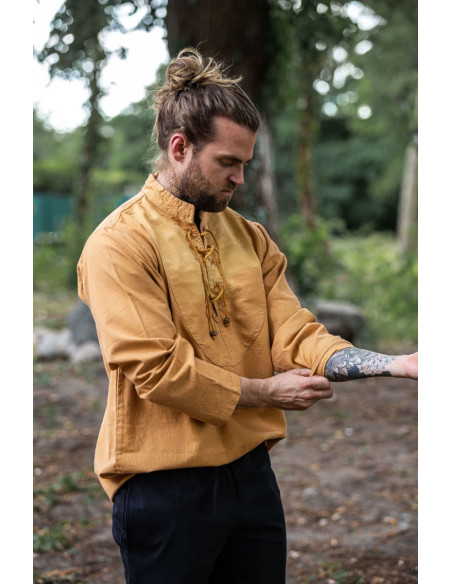 laços de camisa medievais