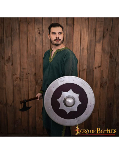 Escudo viking em madeira e aço