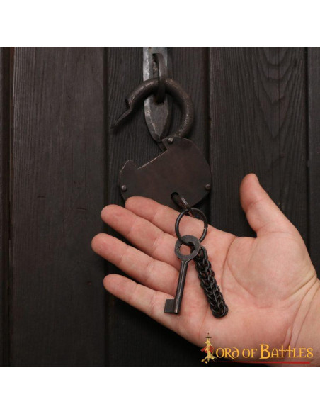 Cadeado de baú de pirata forjado à mão