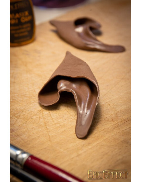 Orelhas pontudas de elfo negro