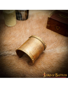 Pulseira ornamentada de latão maciço