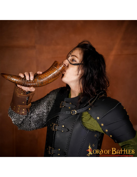 Chifre viking sobre chifre de boi...