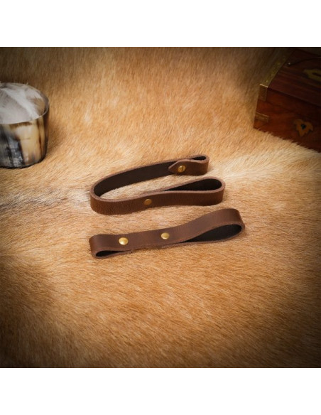 Tahalí medieval para espadas com bainha