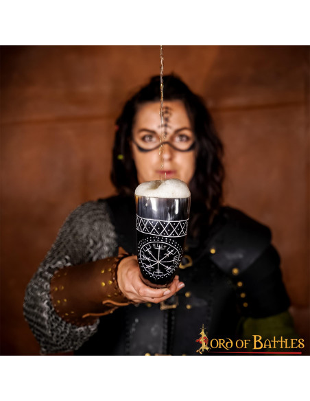 Chifre Viking Vegvisir em couro de boi