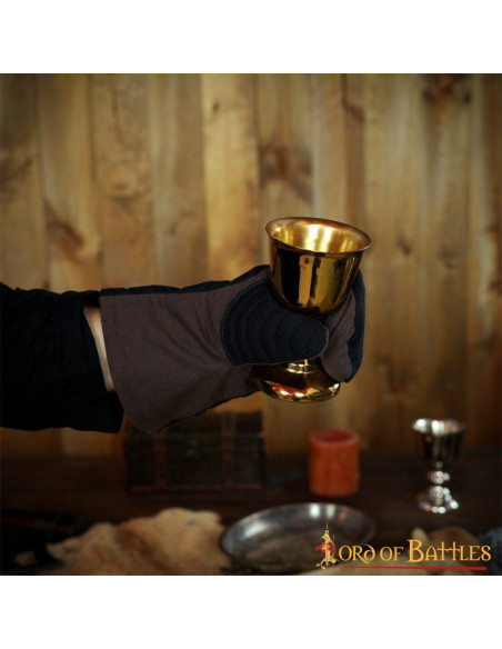 Luvas acolchoadas feitas à mão em...