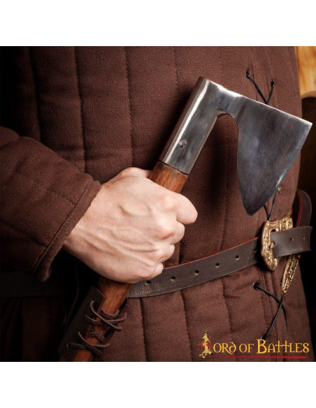 Machado de guerra do século XIV com...