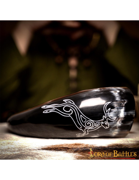 Corça de chifre viking em chifre de...