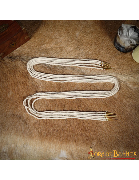 Conjunto de 5 aiglets de cor creme...