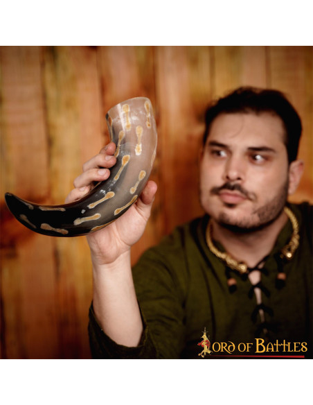 Chifre de boi com manchas...