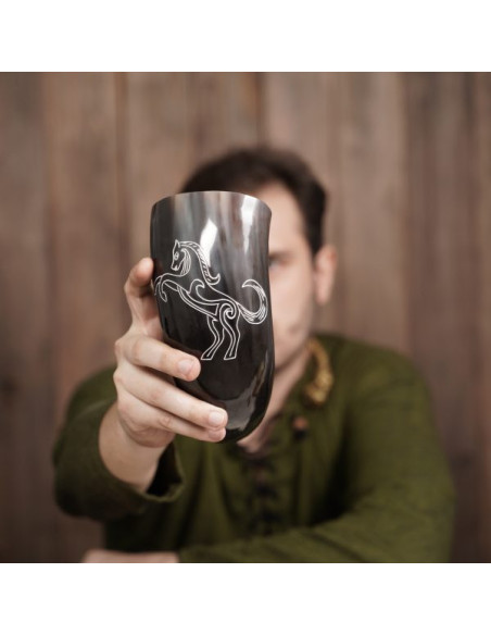 Design de chifre de beber Viking...